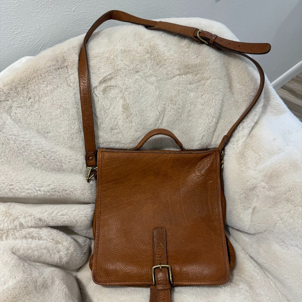 Auston Made in USA Leather Messenger Bag Cognac Crossbody
